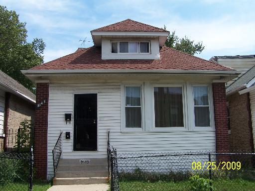 8143 S Bennett St., Chicago, IL 60617