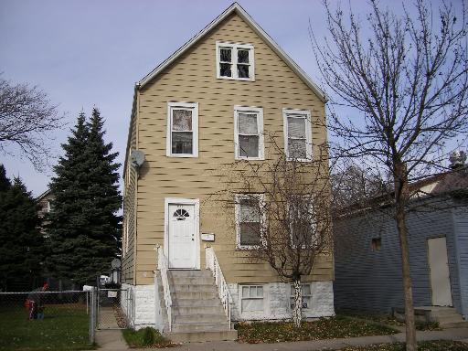 5040 W 32nd St., Cicero, IL 60804