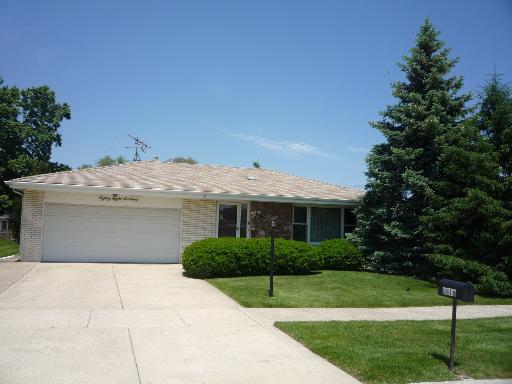 8816 W 97th Pl., Palos Hills, IL 60465
