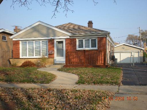 9013 S 49th Ave., Oak Lawn, IL 60453