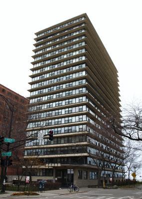 5801 N Sheridan Rd. #4E, Chicago, IL 60660