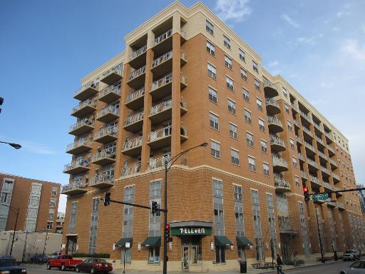 950 W Monroe St. #906, Chicago, IL 60607