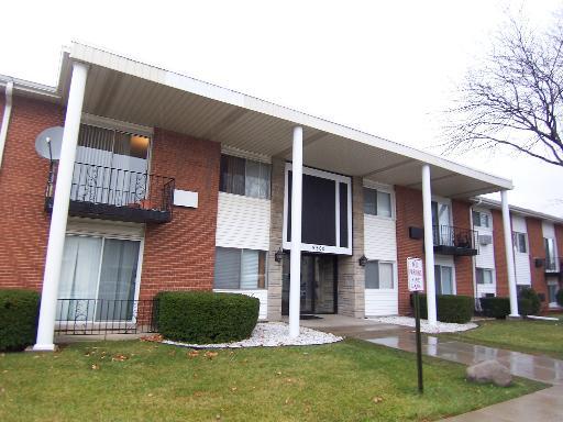 9500 Dee Rd. #2G, Des Plaines, IL 60016