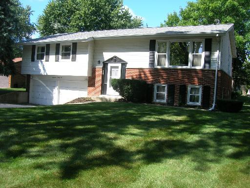 1726 E Rosehill Dr., Arlington Heights, IL 60004