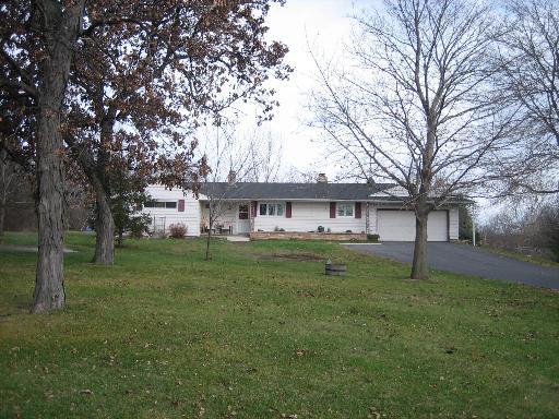 12171 Love Rd., Roscoe, IL 61073
