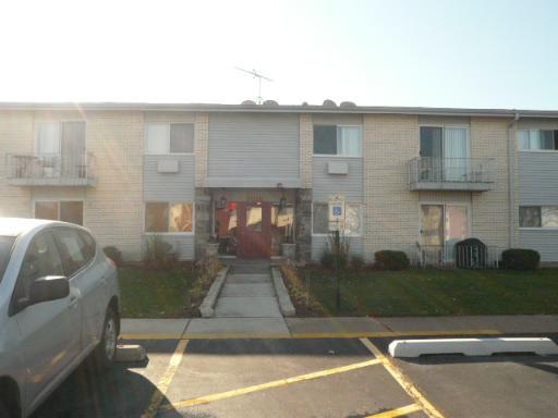 8812 Jody Ln. #1B, Des Plaines, IL 60016