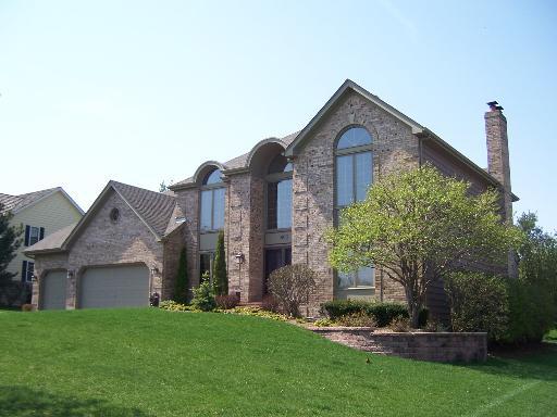 800 Fairway View Dr., Algonquin, IL 60102