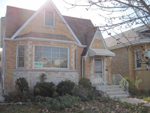 5929 W Eddy St., Chicago, IL 60634