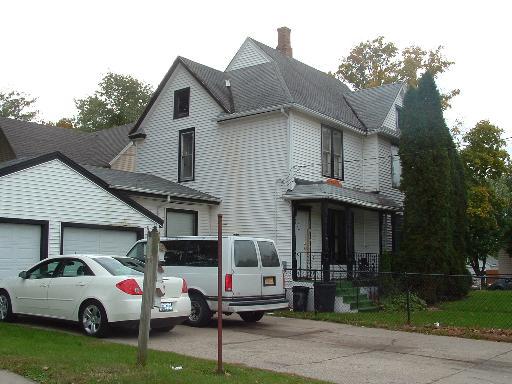1104 S 6th St., Rockford, IL 61104