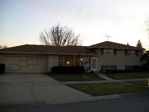 286 Robin Ln., Wood Dale, IL 60191