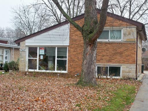 7343 N Kenneth Ave., Lincolnwood, IL 60712