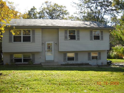 439 Maple Ave., Carpentersville, IL 60110