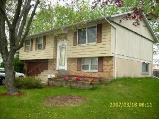 608 Lacy Ave., Streamwood, IL 60107