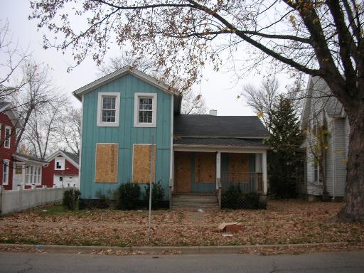 758 E New York St., Aurora, IL 60505