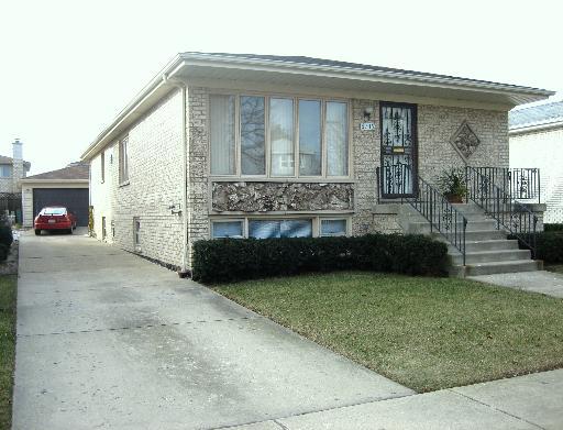 6735 W Byron Ave., Chicago, IL 60634