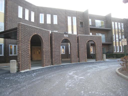 1525 Sander Ct. #207, Wheeling, IL 60090