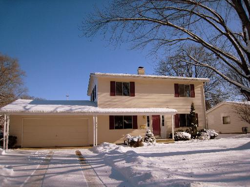 [Address Hidden by Seller], Crystal Lake, IL 60014