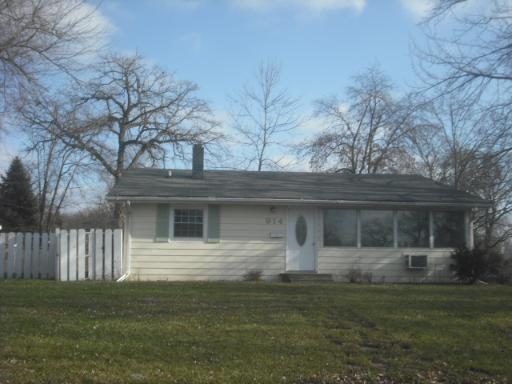 914 Garfield Ct., Carpentersville, IL 60110
