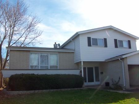 9831 N Huber Ln., Niles, IL 60714
