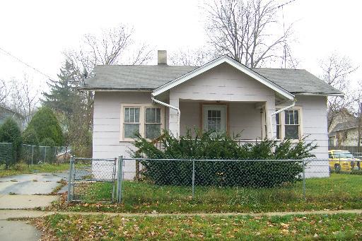 354 Rosewood Ave., Aurora, IL 60505