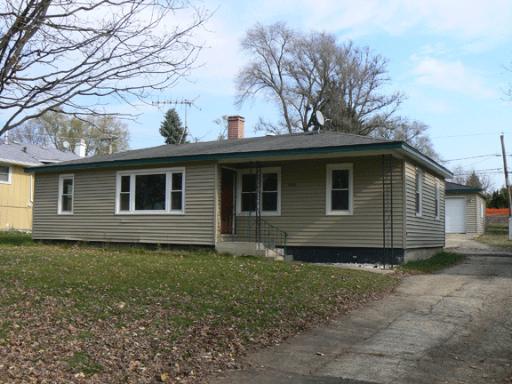 1322 Washington St., Lake In The Hills, IL 60156
