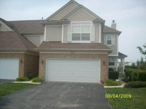 1587 Glacier Cir., Crystal Lake, IL 60014