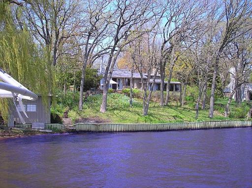 4416 W Lake Shore Dr., Wonder Lake, IL 60097