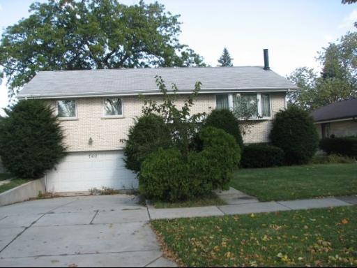 440 Dover Dr., Des Plaines, IL 60018
