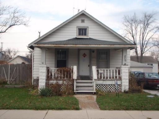 137 W 34th St., Steger, IL 60475