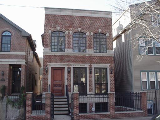 1707 W Altgeld St., Chicago, IL 60614