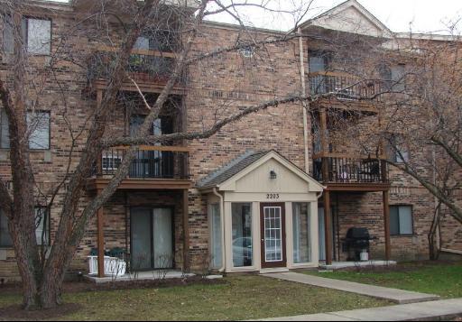 2203 W Nichols Rd. #F, Arlington Heights, IL 60004