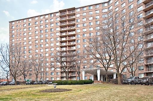7141 N Kedzie Ave. #812, Chicago, IL 60645