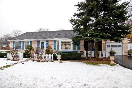 2305 Cherry Ln., Northbrook, IL 60062
