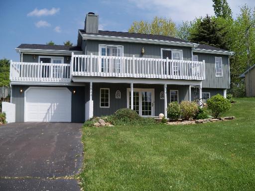 544 Holiday Dr., Lake Holiday, IL 60552
