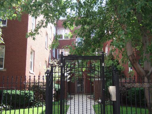 731 W Bittersweet Pl. #2S, Chicago, IL 60613