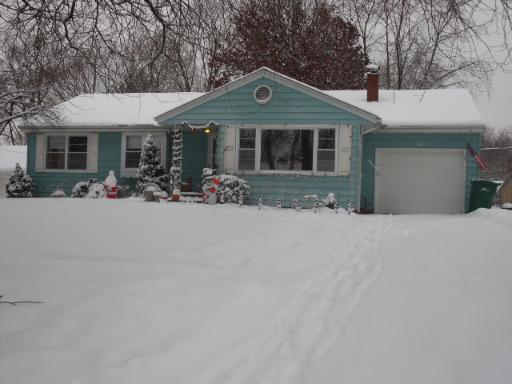 347 Crescent Dr., Sycamore, IL 60178