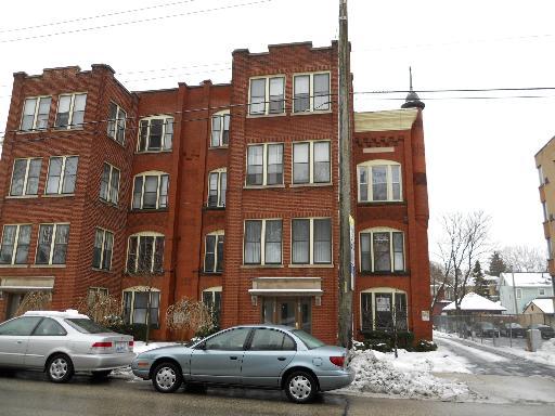 423 Chicago St. #B, Elgin, IL 60120
