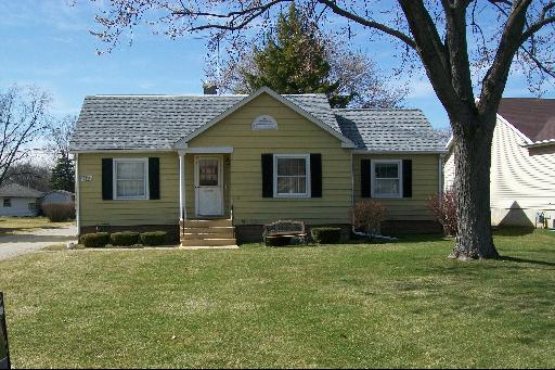 750 Sherman St., Aurora, IL 60505