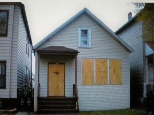 9637 S Exchange Ave., Chicago, IL 60617