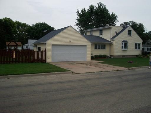 1221 Seventh Ave., Rochelle, IL 61068