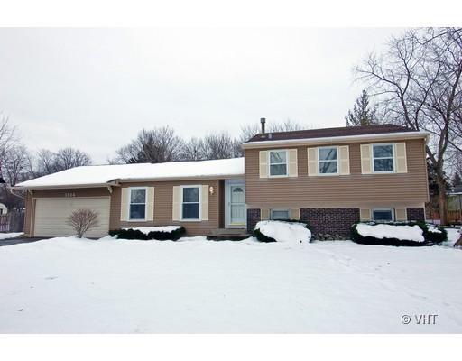 1914 Springside Dr., Naperville, IL 60565