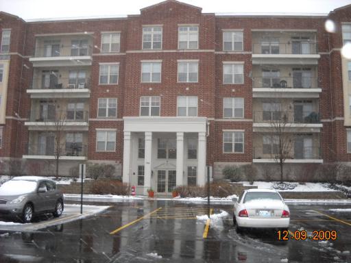 715 Astor Pl. #408, Wheeling, IL 60090