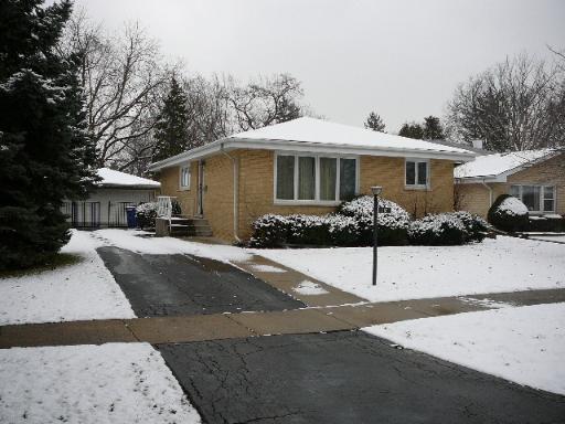 365 Elk Blvd., Des Plaines, IL 60016