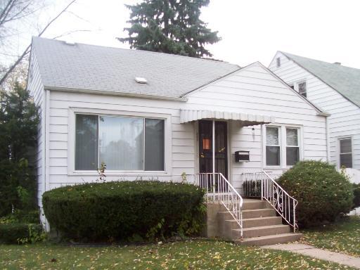 640 Linden Ave., Bellwood, IL 60104