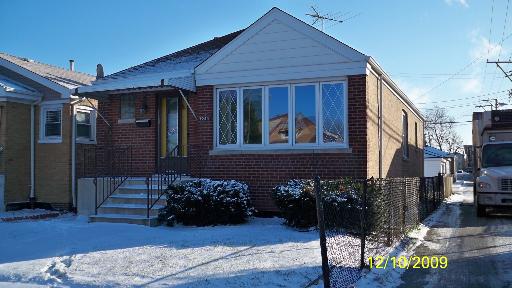3945 W 70th St., Chicago, IL 60629