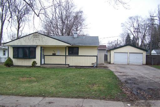 124 Green Ln., Carpentersville, IL 60110