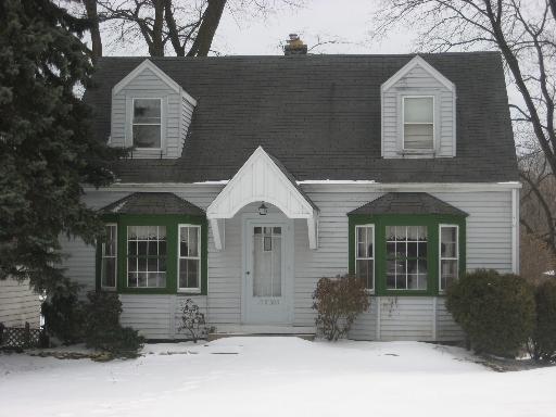 17W305 Halsey Rd., Oak Brook Terrace, IL 60181