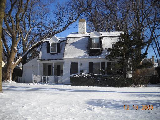 1109 Briarwood Ln., Northbrook, IL 60062