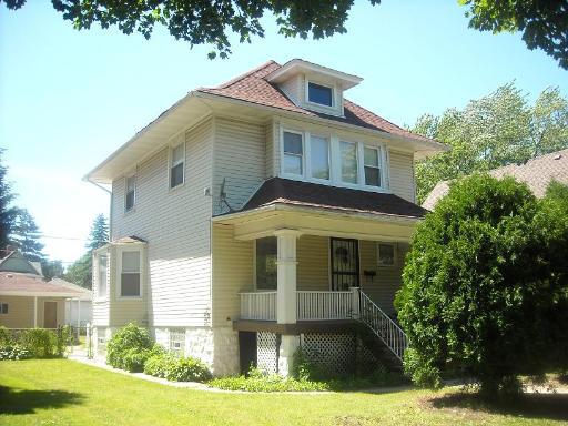 418 S 15th Ave., Maywood, IL 60153