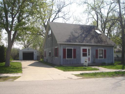 225 Chase St., Paw Paw, IL 61353